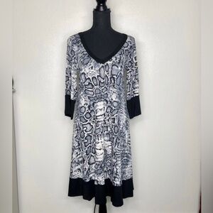 Karen Kane 3/4 Sleeve Snake Print Casual T-Shirt Dress